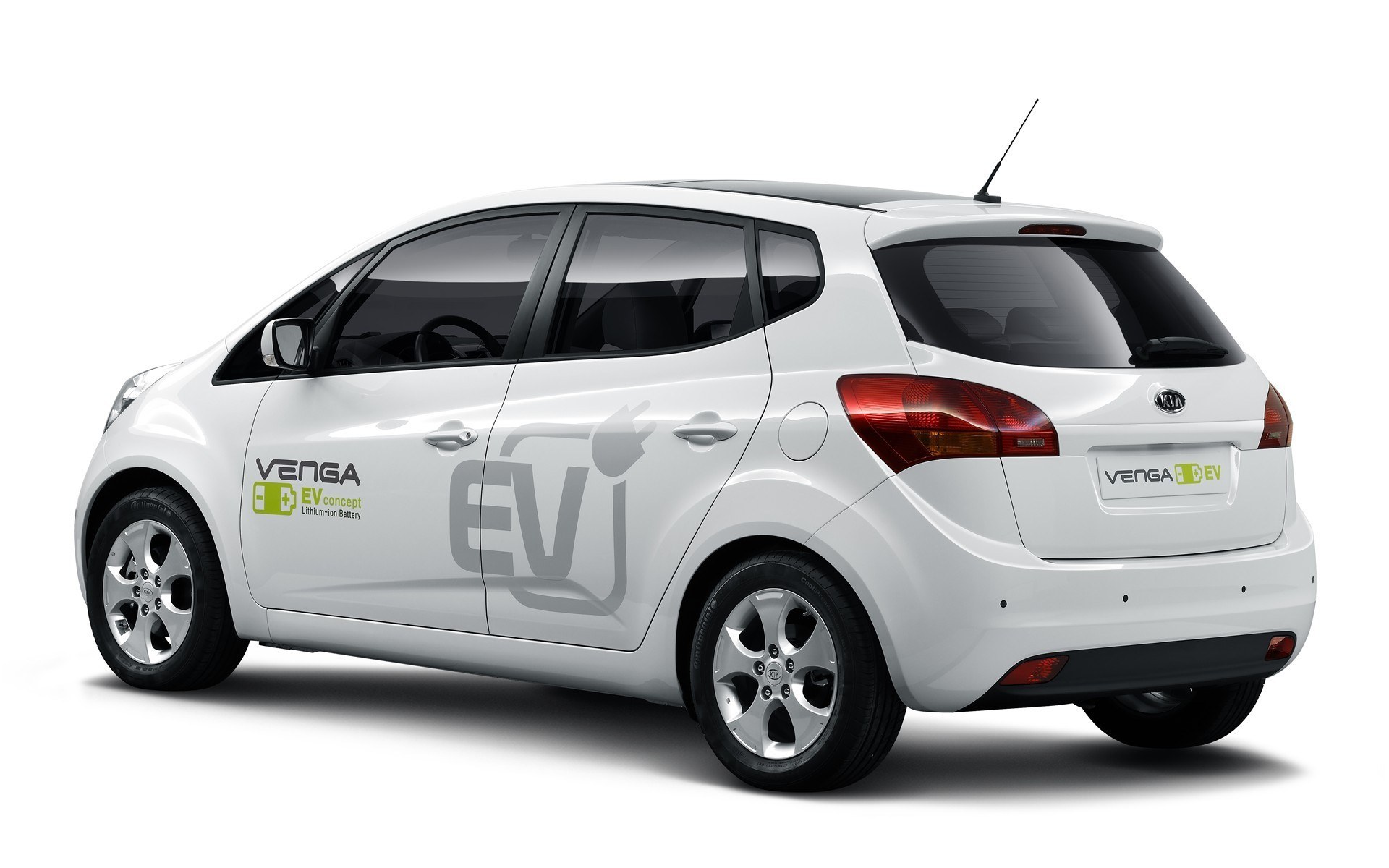 White Kia Venga EV concept