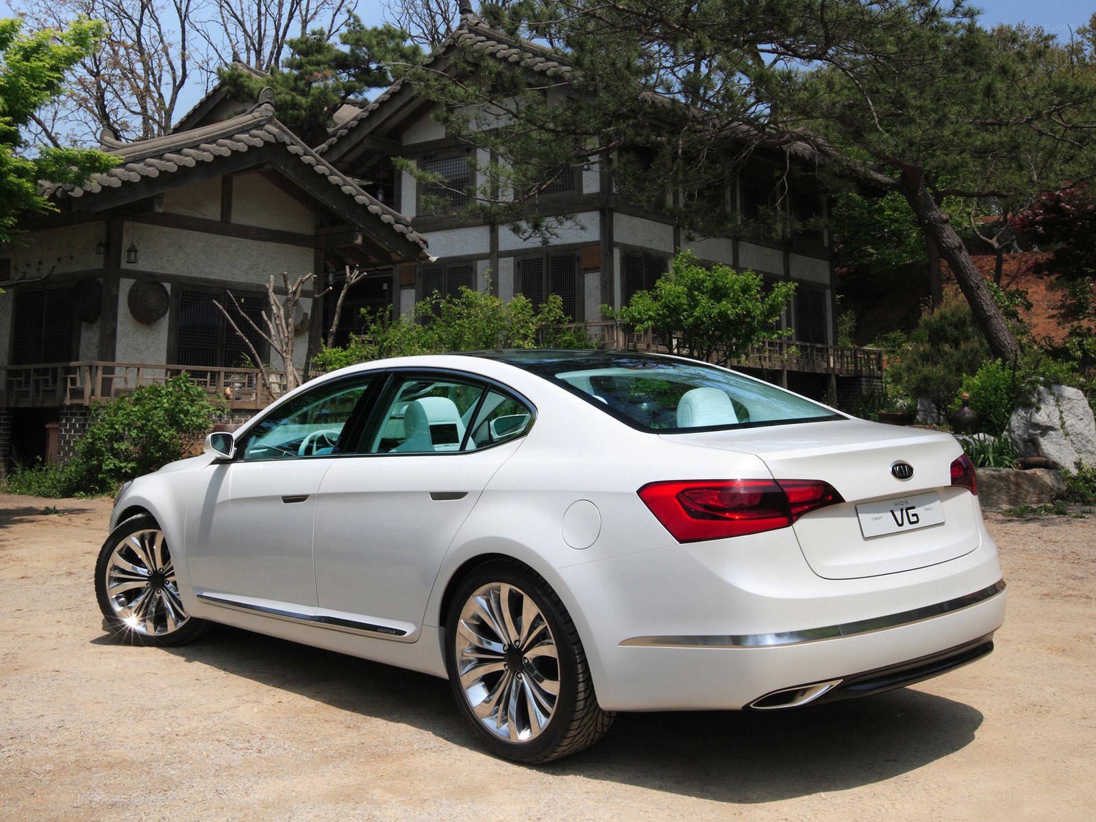 White Kia VG concept car