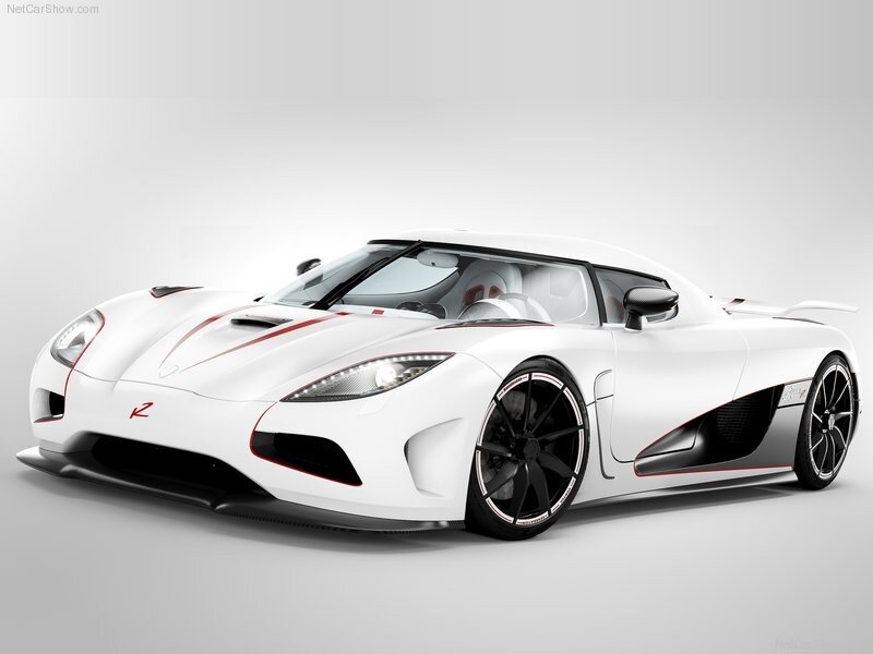 White Koenigsegg Agera R