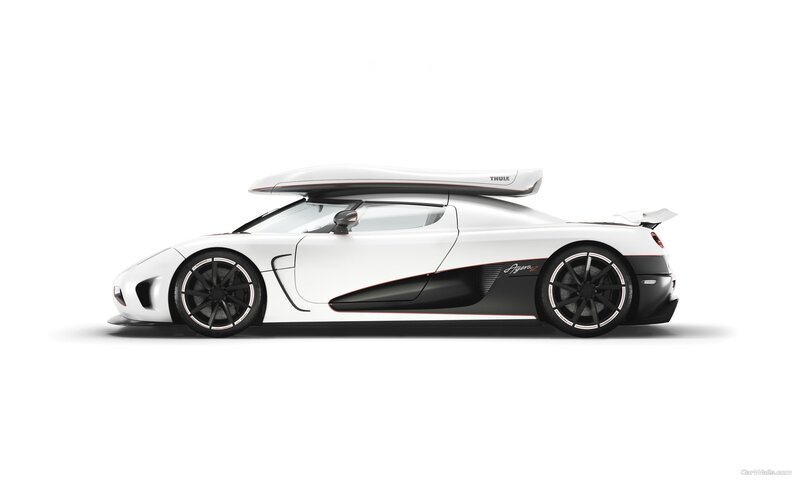 white Koenigsegg Agera R