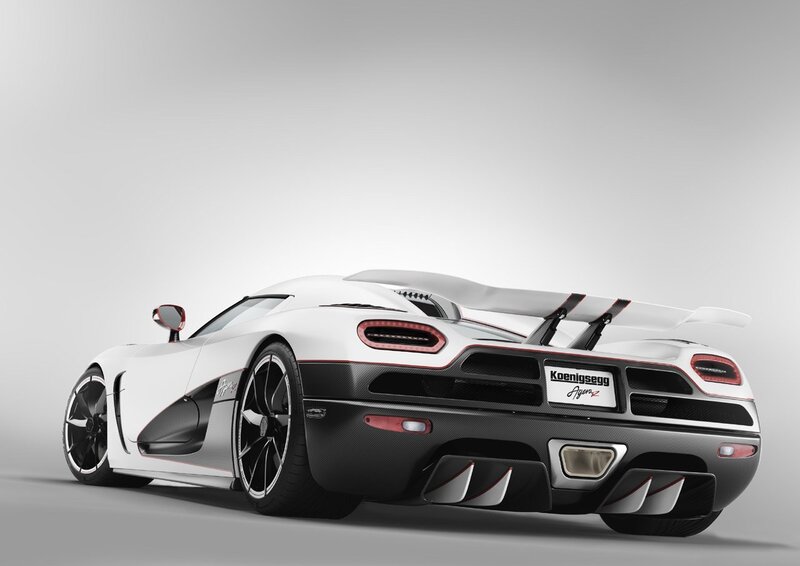 White Koenigsegg Agera R