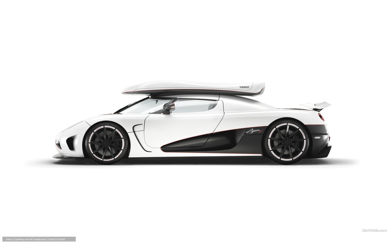 white koenigsegg agera r sports car