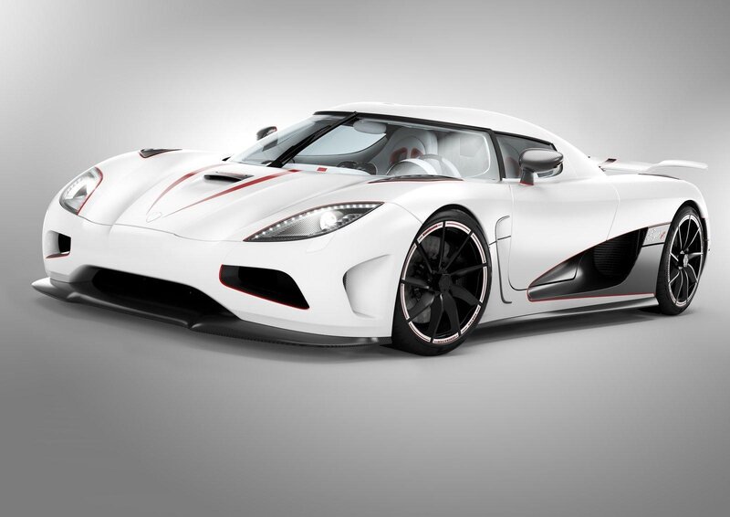 white koenigsegg sports car