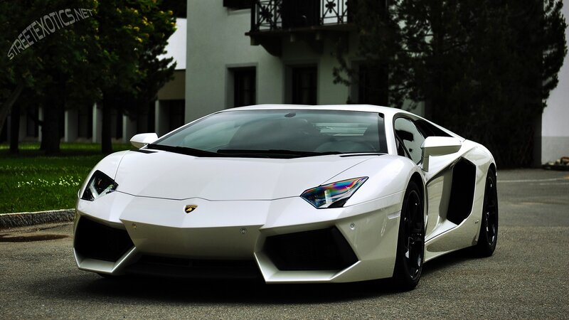 White Lamborghini Aventador