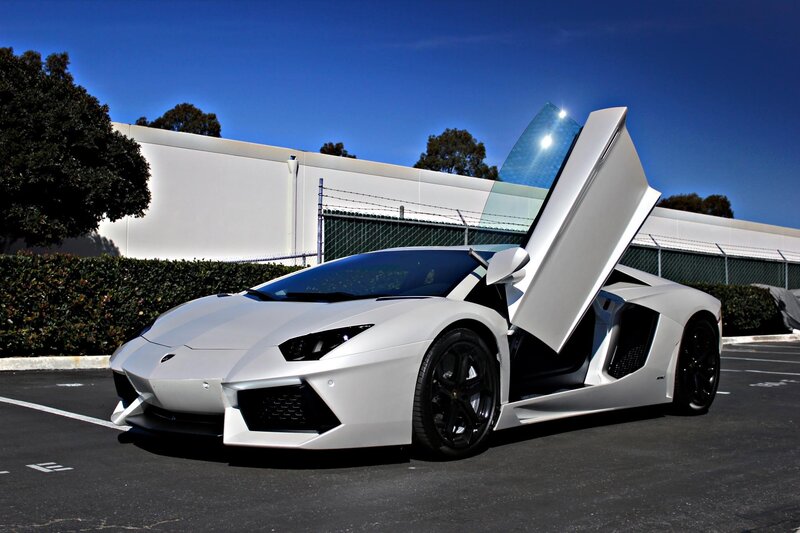 White Lamborghini Aventador