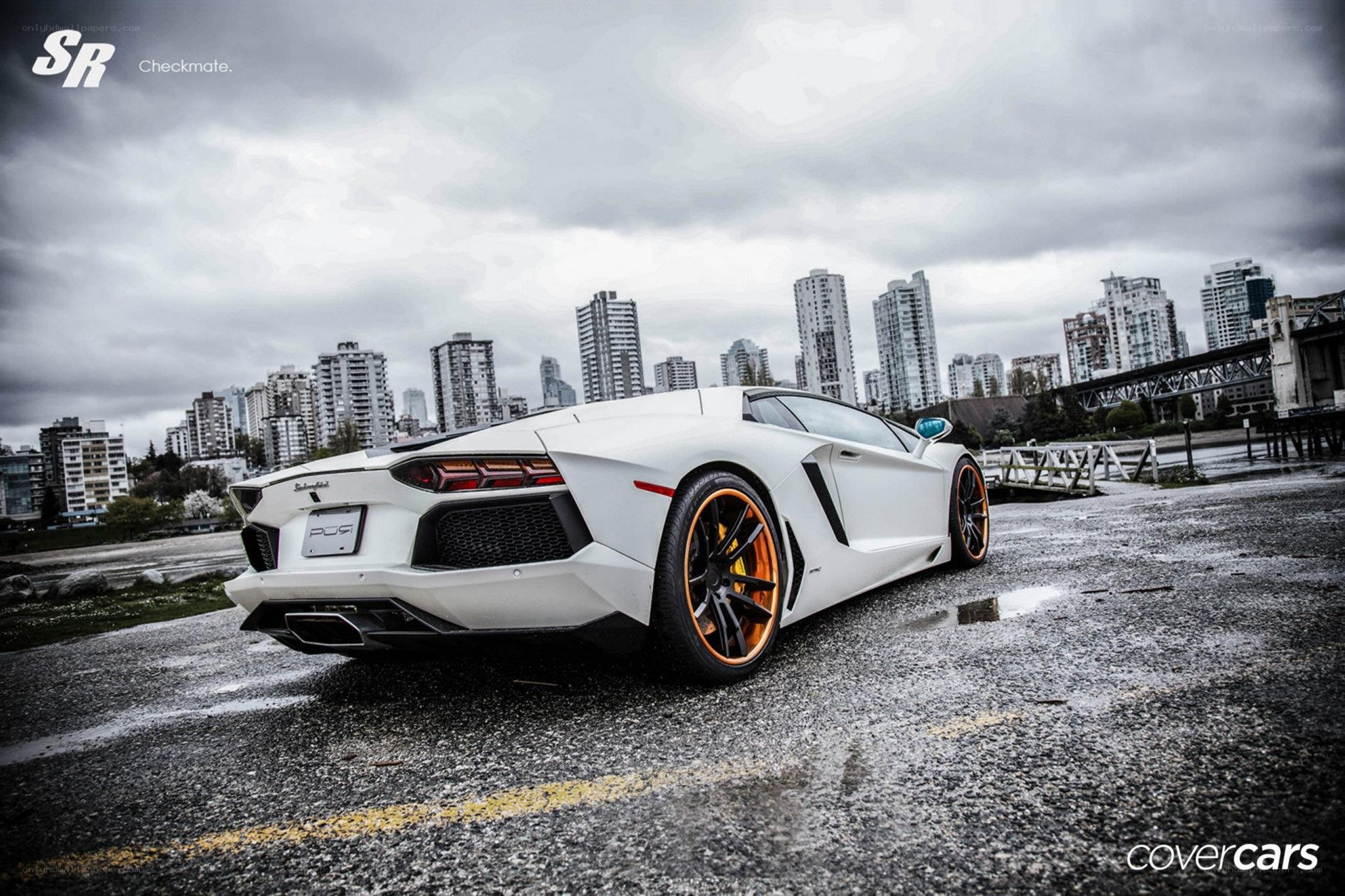 White Lamborghini Aventador