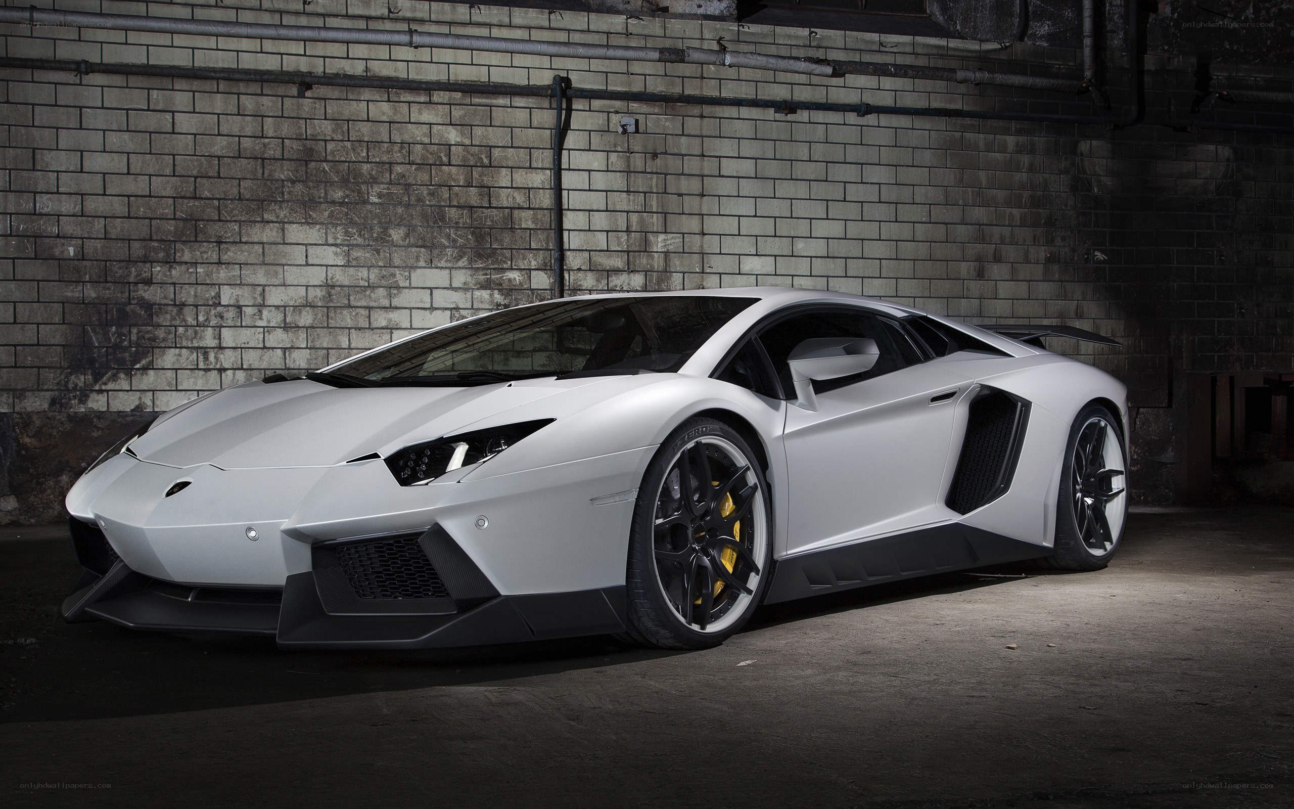 White Lamborghini Aventador