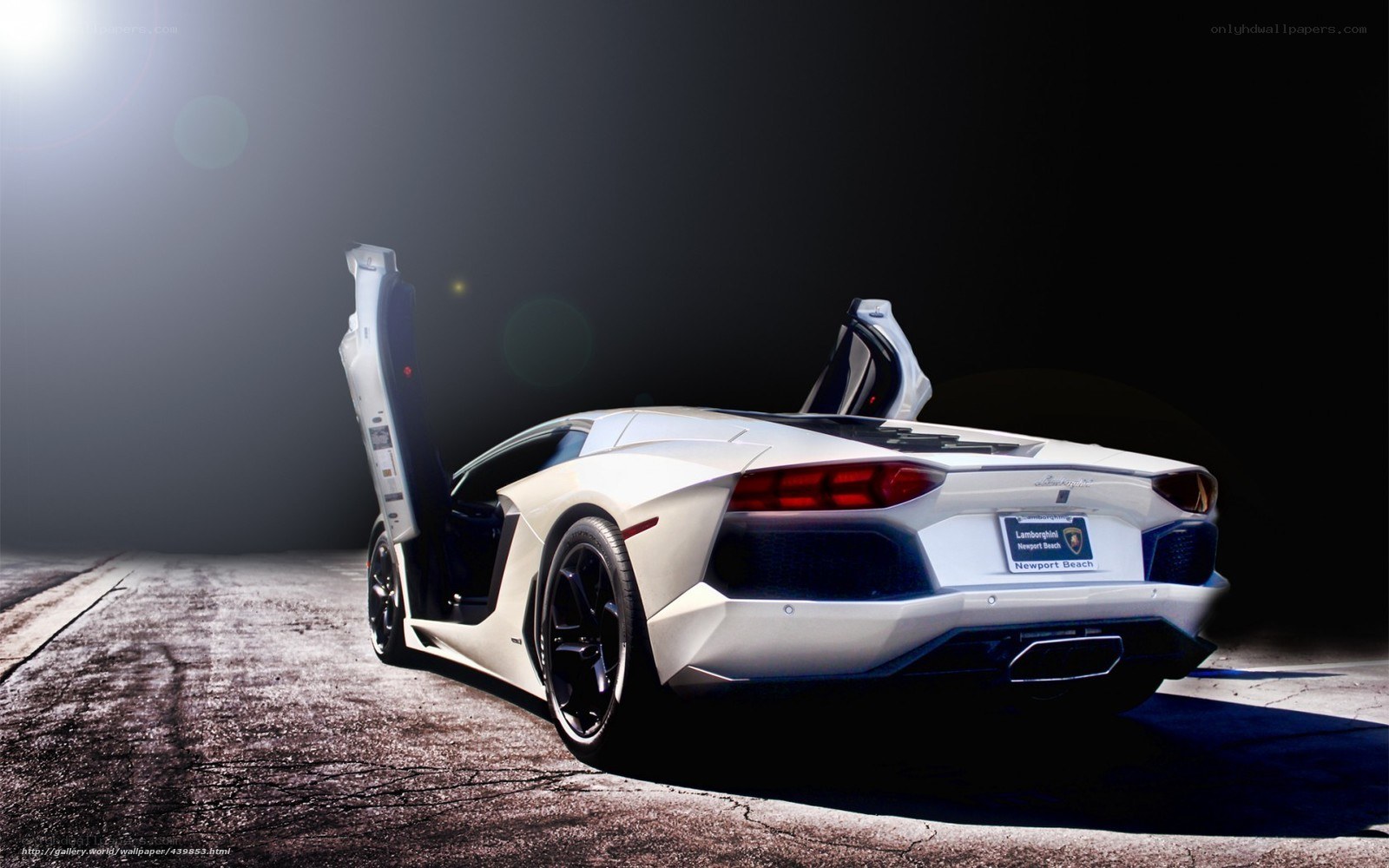 White Lamborghini Aventador