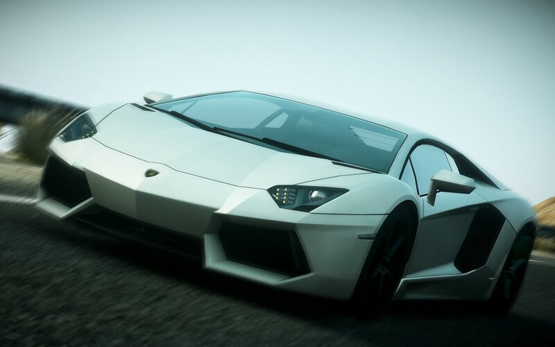 White Lamborghini Aventador — Dynamic