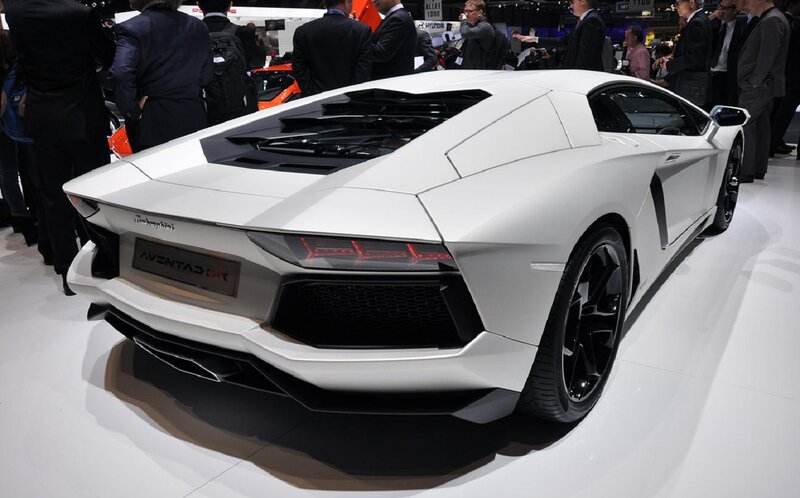 White Lamborghini Aventador — Neutral