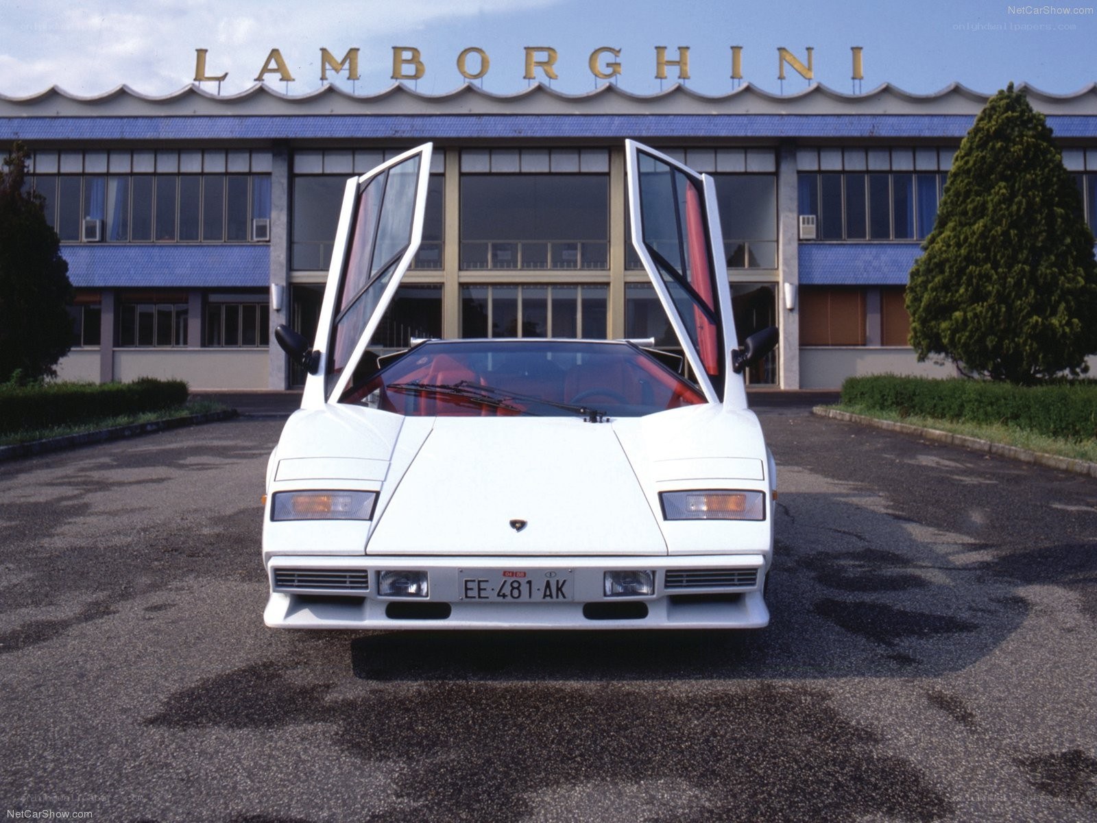 White Lamborghini Countach