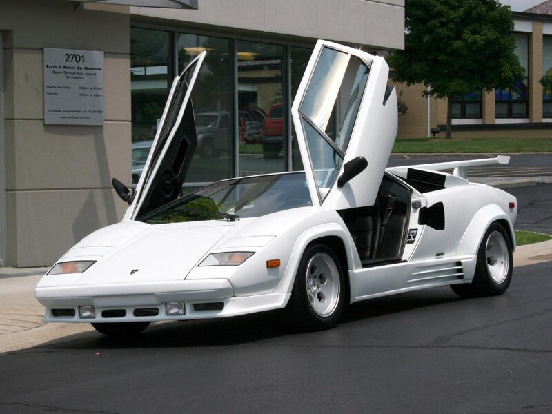 White Lamborghini Countach