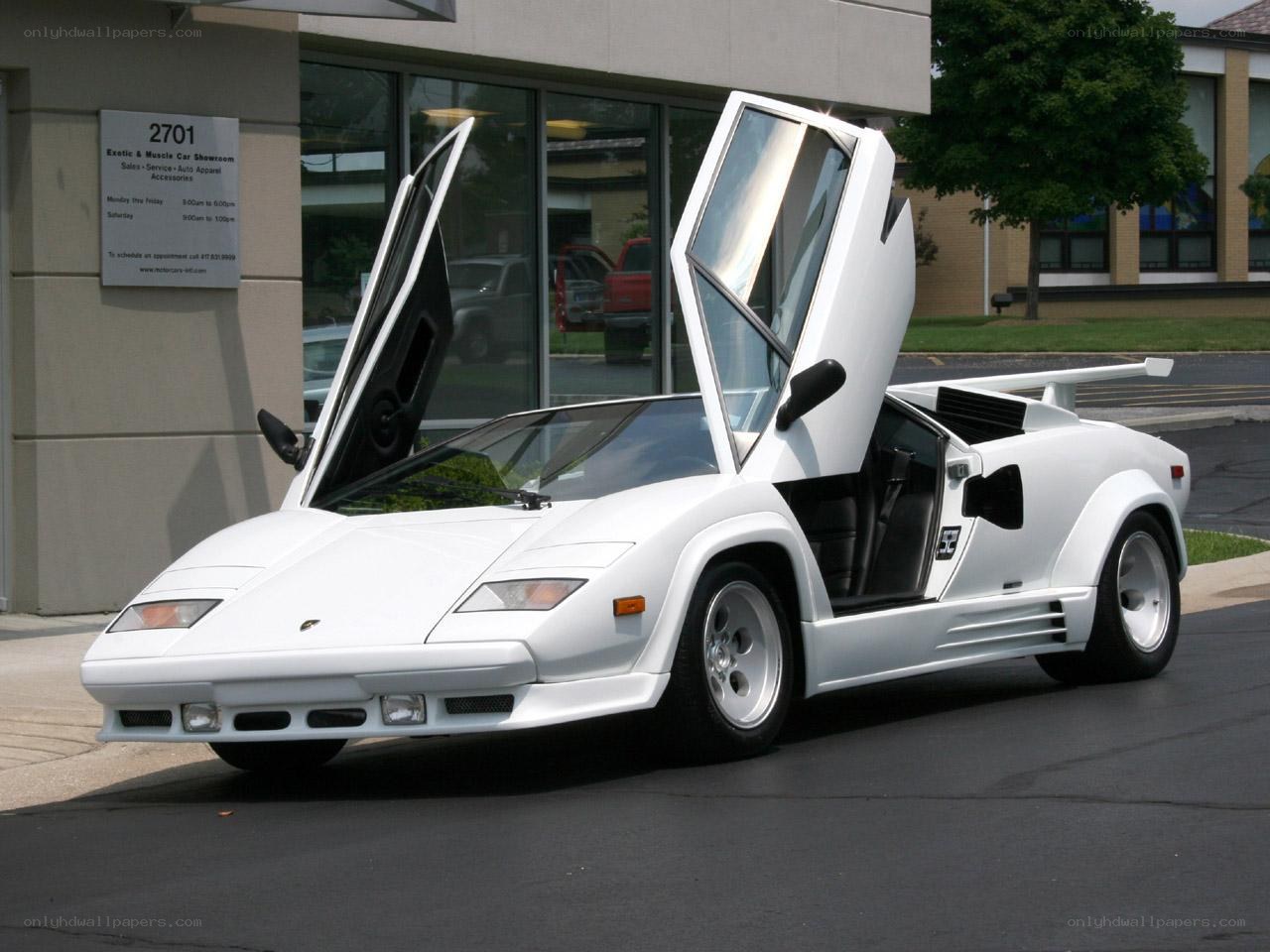 White Lamborghini Countach