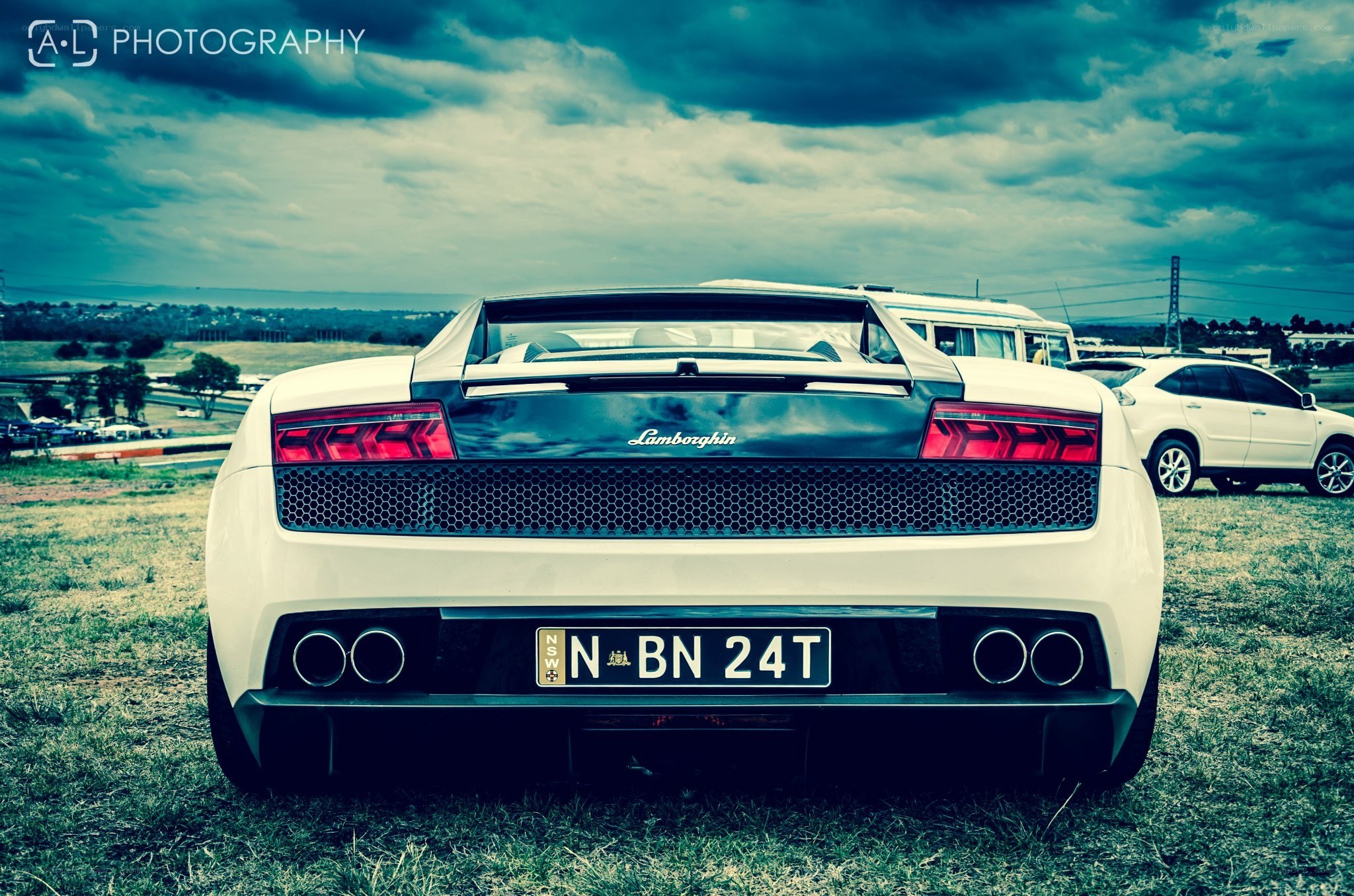 White Lamborghini Gallardo