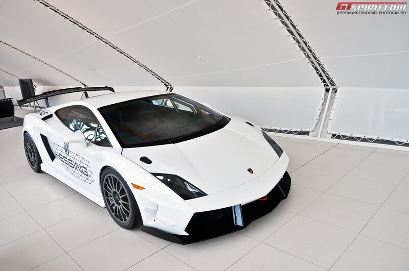 White Lamborghini Gallardo