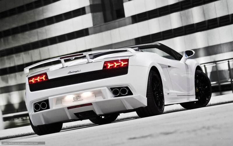White Lamborghini Gallardo — Dramatic