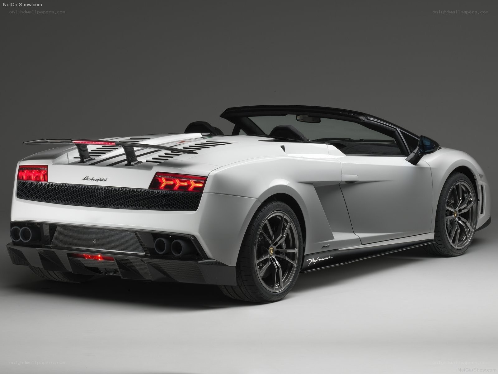 White Lamborghini Gallardo Spyder