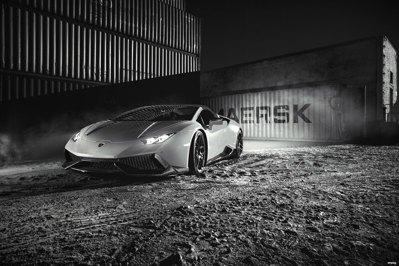 White Lamborghini Huracan — Black