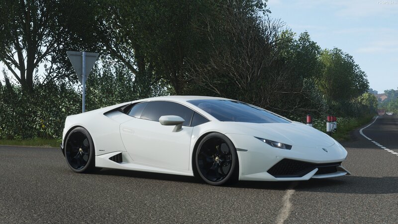 White Lamborghini Huracan — Calm, Afternoon