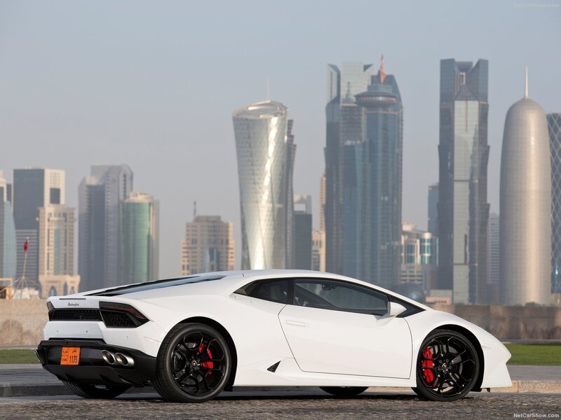 White Lamborghini Huracan — Modern