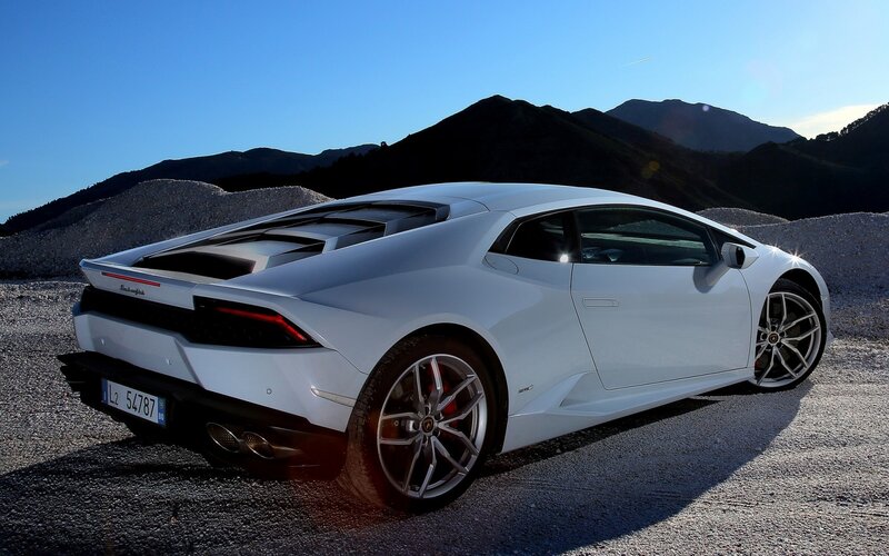 White Lamborghini Huracan