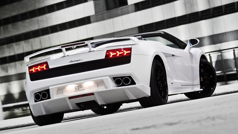 white lamborghini sports car