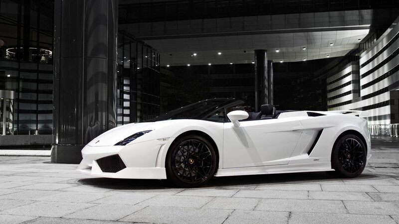 white lamborghini sports car