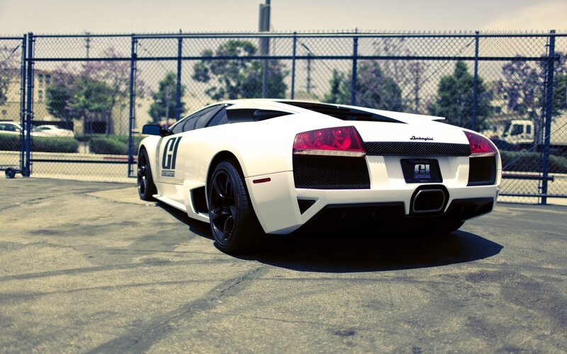 white lamborghini sports car