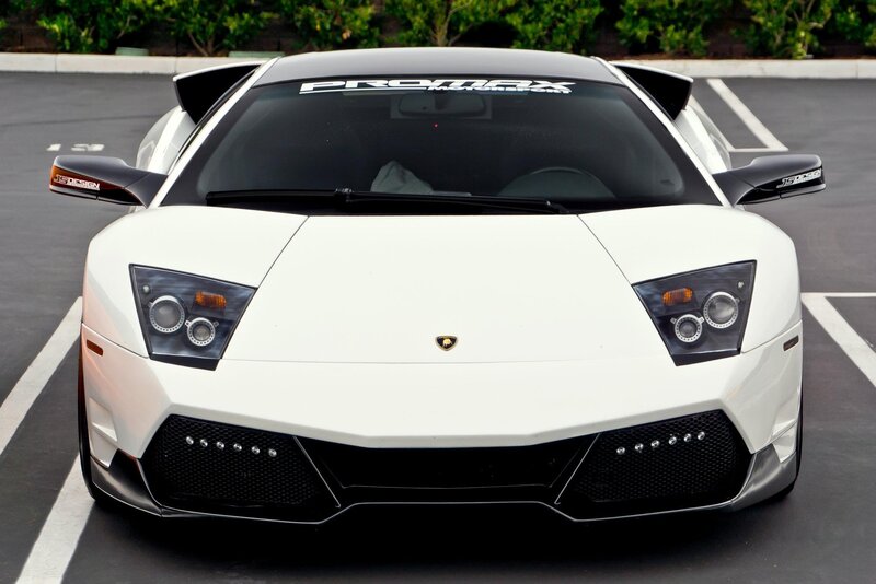 white lamborghini sports car
