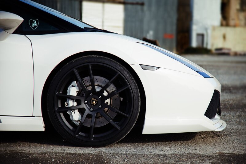 white lamborghini sports car