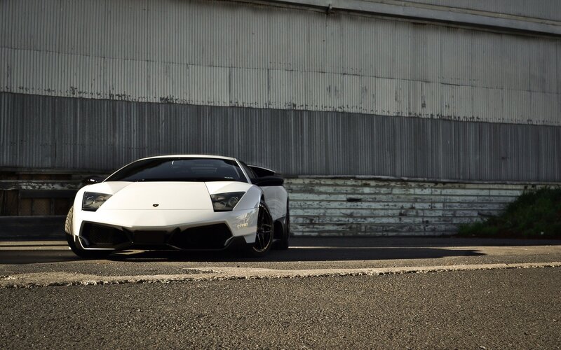 white lamborghini sports car