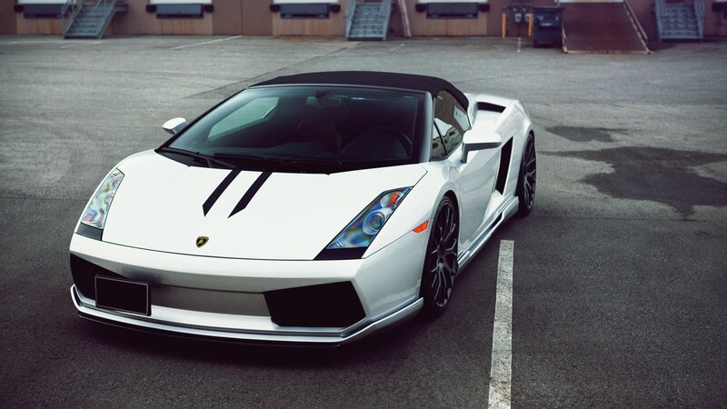 white lamborghini sports car