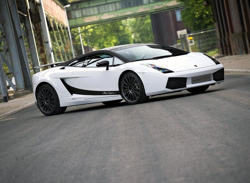 white lamborghini sports car