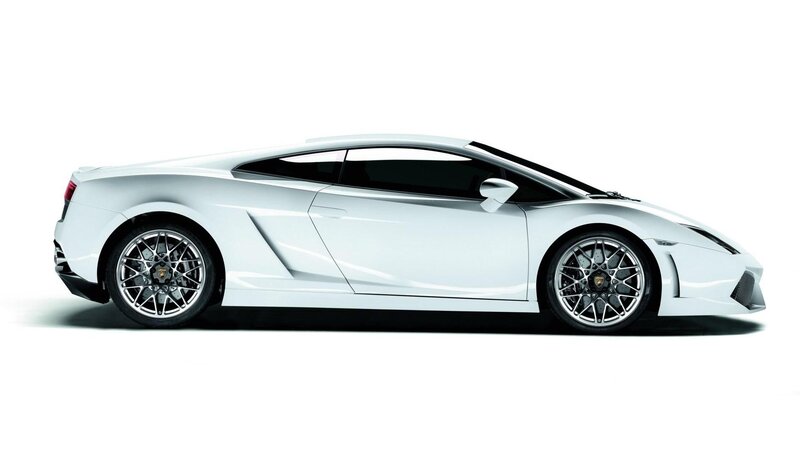 white lamborghini sports car