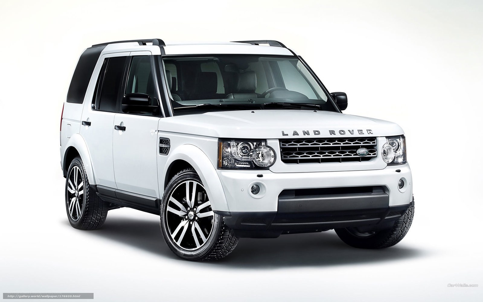 White Land Rover Discovery