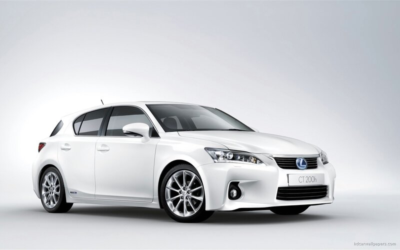 White Lexus Ct 200h — Neutral