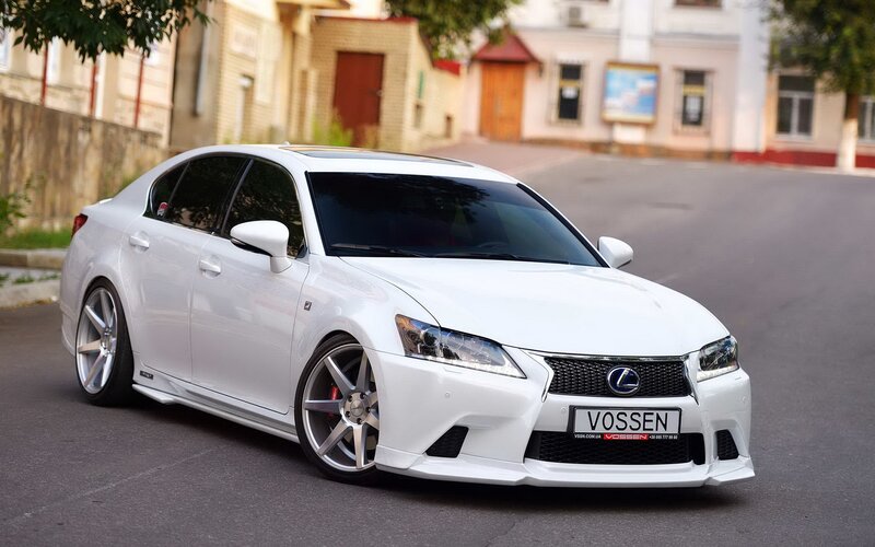 White Lexus Gs Sedan — Calm, Afternoon