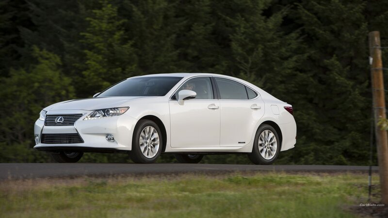 White Lexus Sedan — Calm