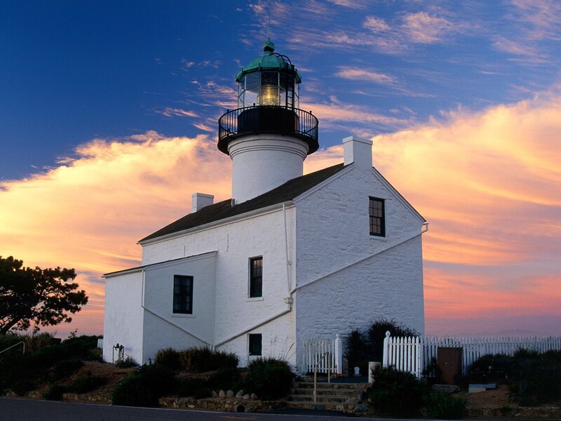 White Lighthouse at Sunset — Blue, Serene
