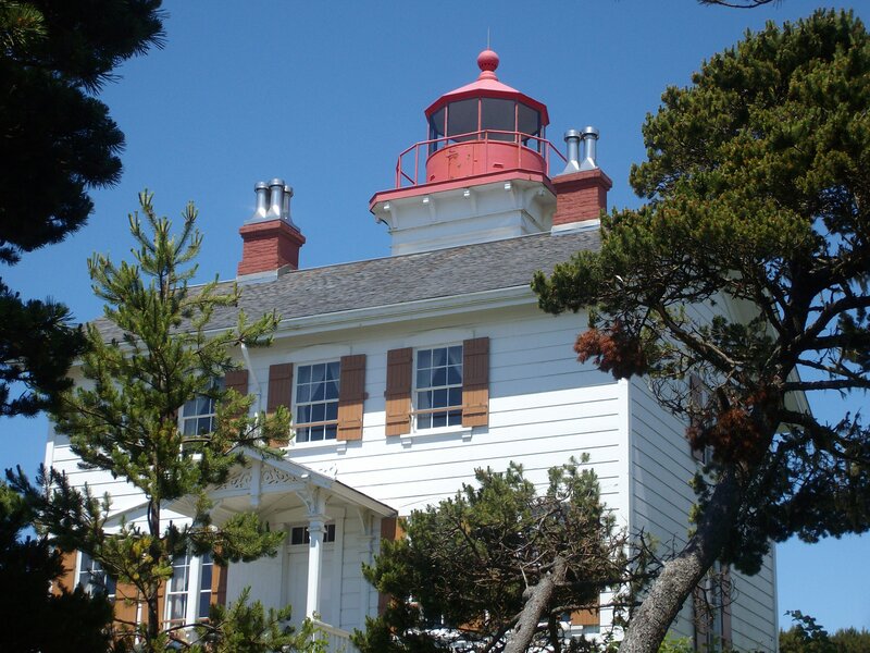 White Lighthouse Building — Serene
