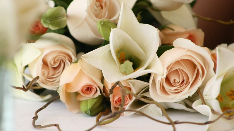 White Lilies and Roses