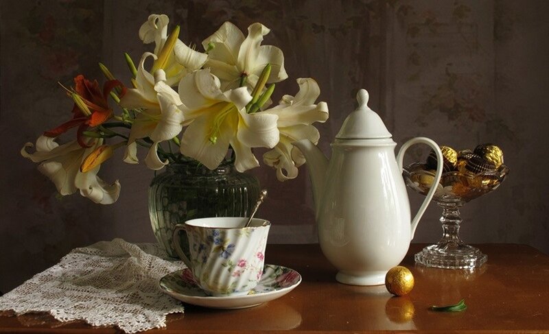 White Lilies in Vase — Brown