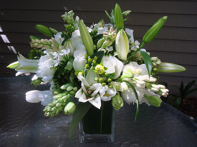 White Lily Bouquet — Calm