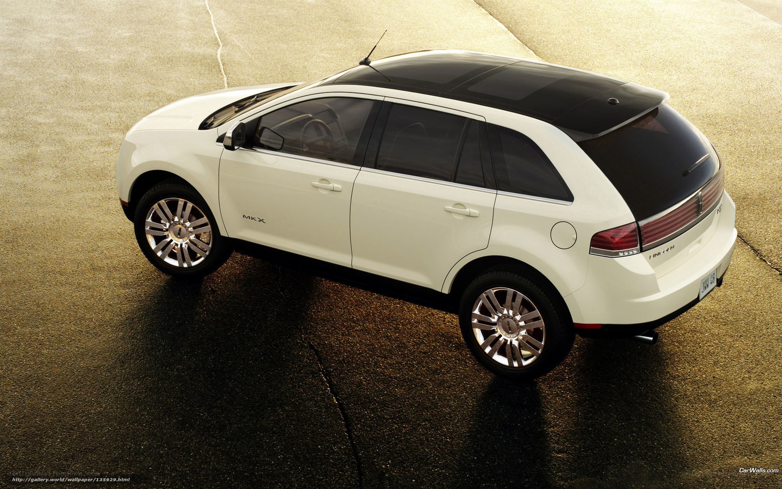 White Lincoln MKX SUV