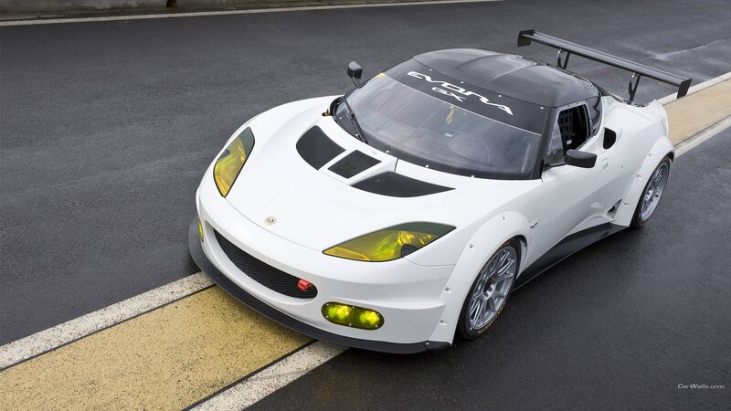 white lotus evora gt4 race car