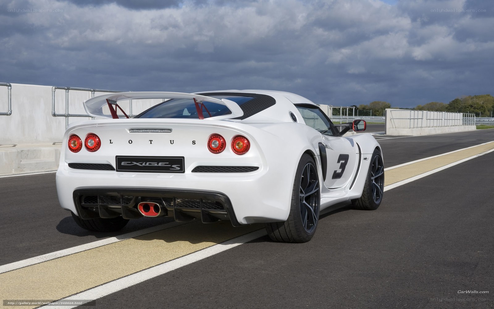 White Lotus Exige S on racetrack