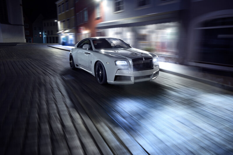 White Luxury Car — Dynamic