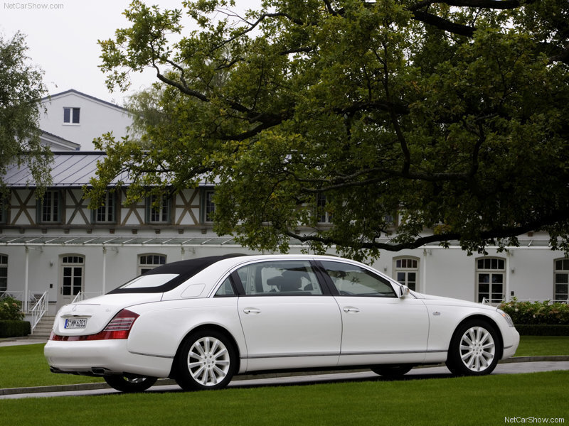 White Luxury Sedan — Serene