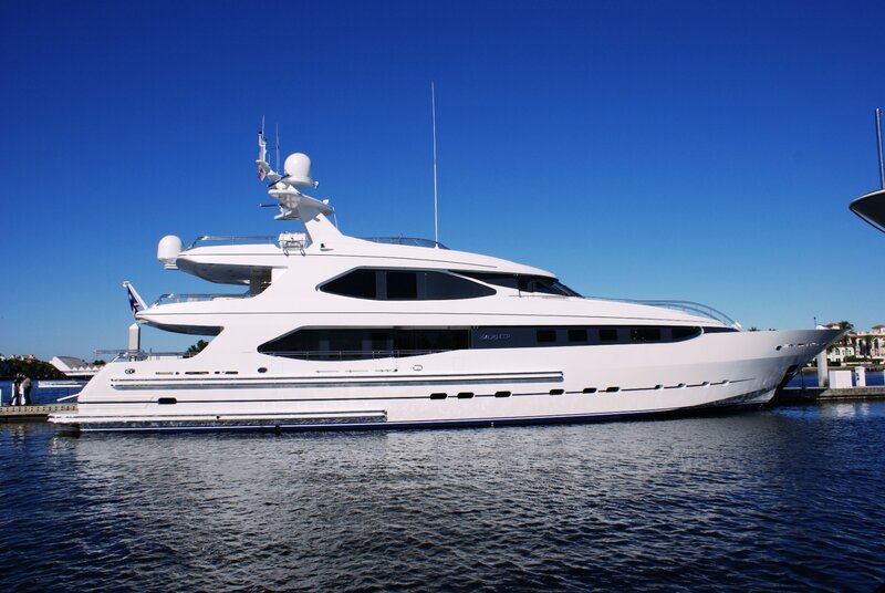 White Luxury Yacht — Serene