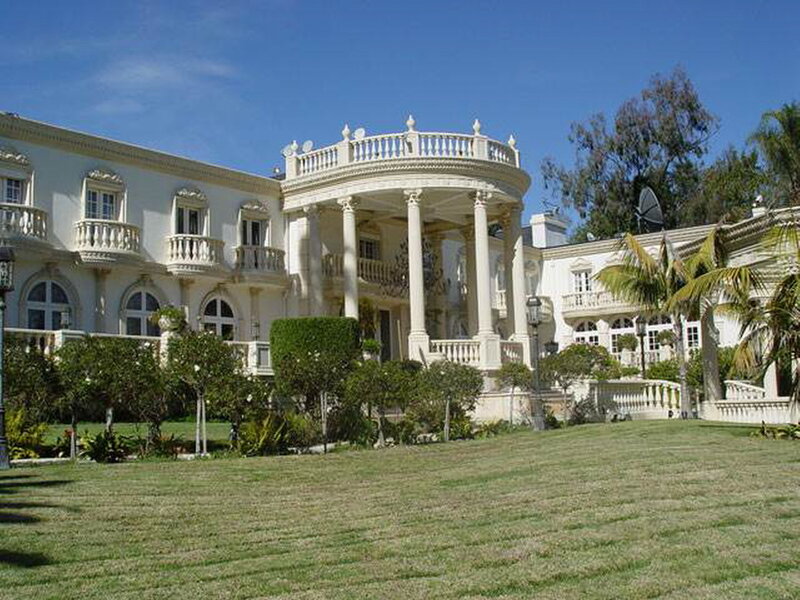 White Mansion with Columns — Serene